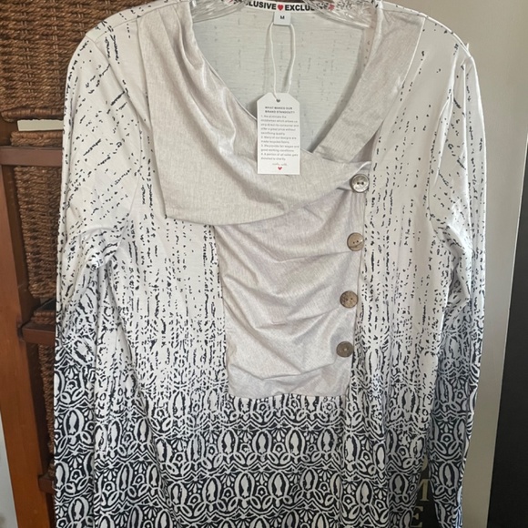 Dress Tops - Picture 4 of 4